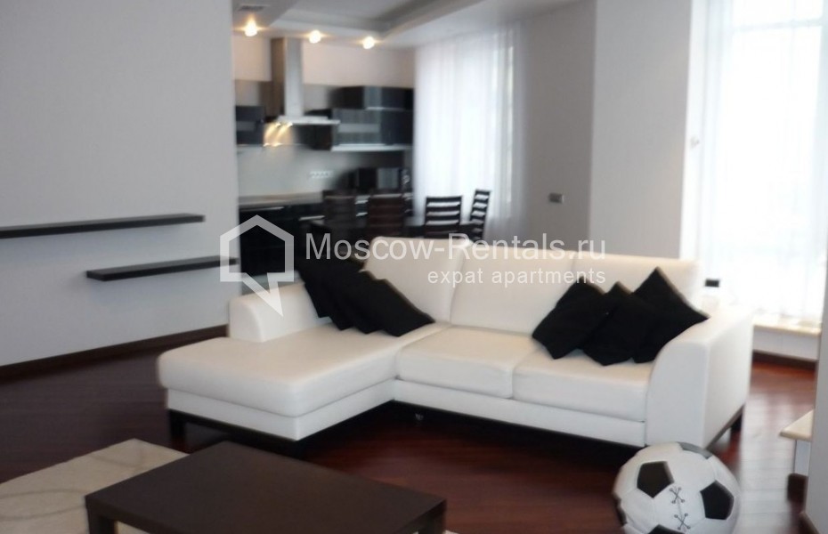 Photo #3 3-room (2 BR) apartment for <a href="http://moscow-rentals.ru/en/articles/long-term-rent" target="_blank">a long-term</a> rent
 in Russia, Moscow, Mosfilmovskaya str, 70 bld 3