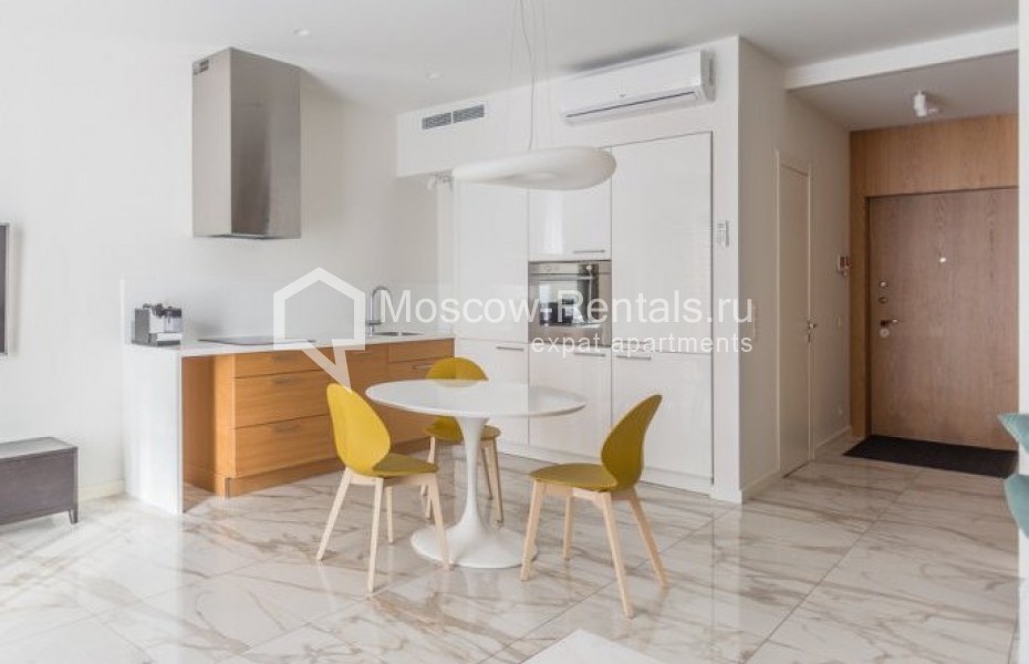 Photo #2 3-room (2 BR) apartment for <a href="http://moscow-rentals.ru/en/articles/long-term-rent" target="_blank">a long-term</a> rent
 in Russia, Moscow, B. Sadovaya str, 5к1