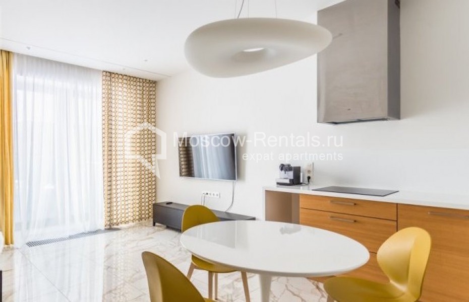 Photo #9 3-room (2 BR) apartment for <a href="http://moscow-rentals.ru/en/articles/long-term-rent" target="_blank">a long-term</a> rent
 in Russia, Moscow, B. Sadovaya str, 5к1