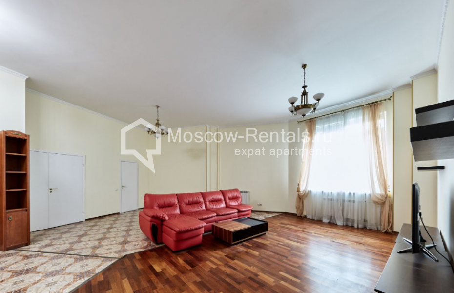 Photo #1 4-room (3 BR) apartment for <a href="http://moscow-rentals.ru/en/articles/long-term-rent" target="_blank">a long-term</a> rent
 in Russia, Moscow, Slesarnyi lane, 3