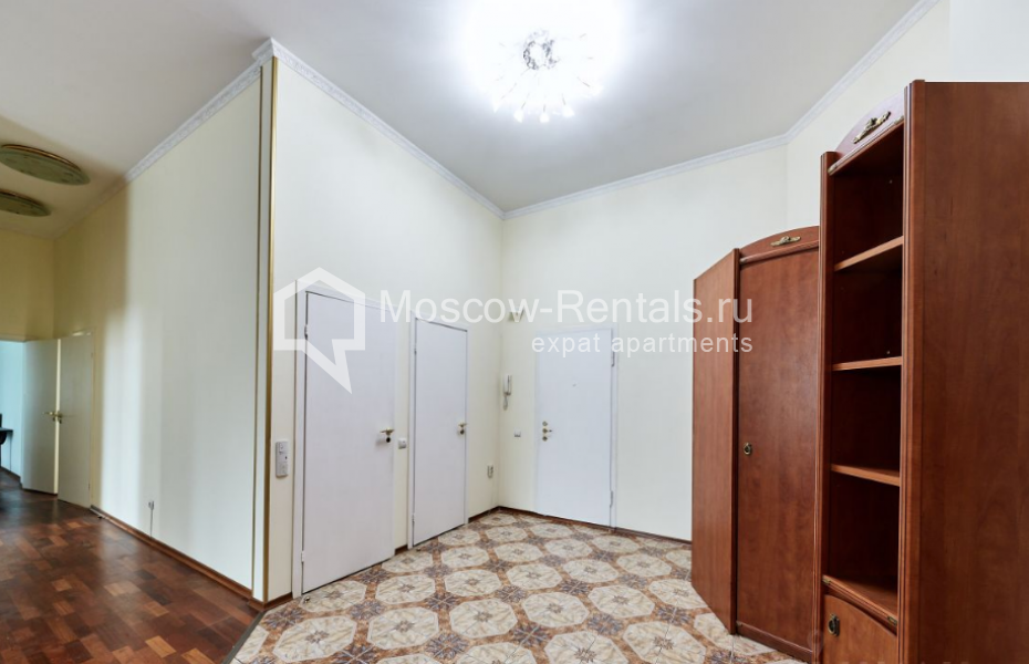 Photo #6 4-room (3 BR) apartment for <a href="http://moscow-rentals.ru/en/articles/long-term-rent" target="_blank">a long-term</a> rent
 in Russia, Moscow, Slesarnyi lane, 3