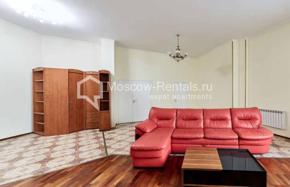 Photo #2 4-room (3 BR) apartment for <a href="http://moscow-rentals.ru/en/articles/long-term-rent" target="_blank">a long-term</a> rent
 in Russia, Moscow, Slesarnyi lane, 3