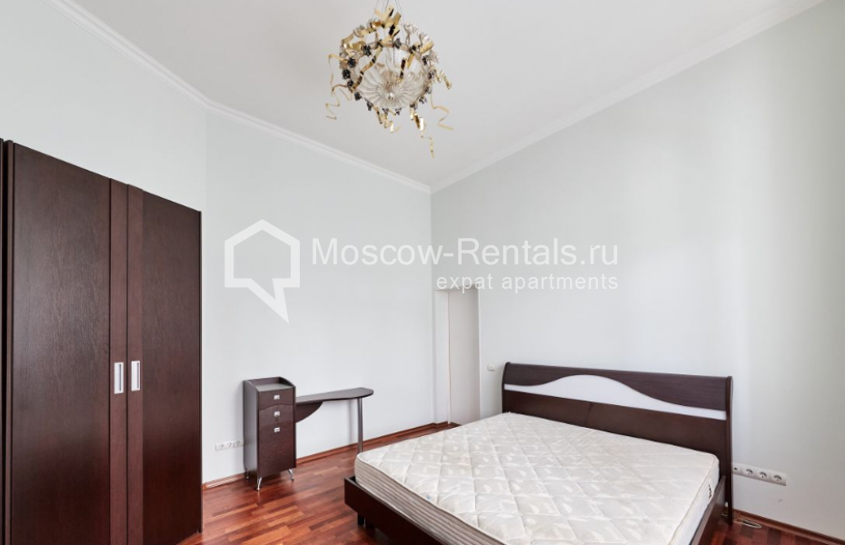 Photo #13 4-room (3 BR) apartment for <a href="http://moscow-rentals.ru/en/articles/long-term-rent" target="_blank">a long-term</a> rent
 in Russia, Moscow, Slesarnyi lane, 3