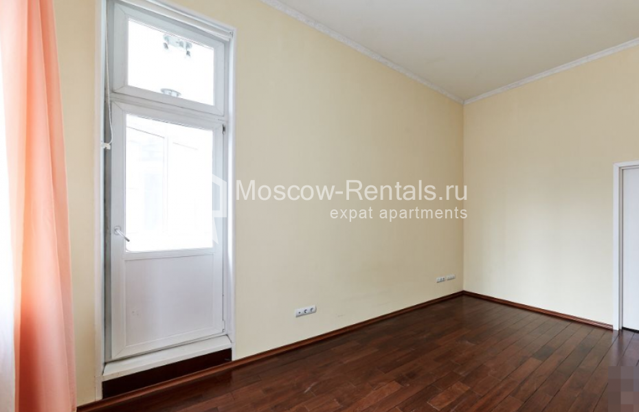 Photo #18 4-room (3 BR) apartment for <a href="http://moscow-rentals.ru/en/articles/long-term-rent" target="_blank">a long-term</a> rent
 in Russia, Moscow, Slesarnyi lane, 3