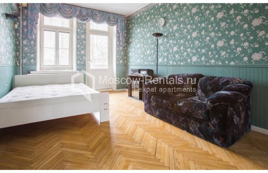 Photo #5 4-room (3 BR) apartment for <a href="http://moscow-rentals.ru/en/articles/long-term-rent" target="_blank">a long-term</a> rent
 in Russia, Moscow, Kazakova str, 17/1С1
