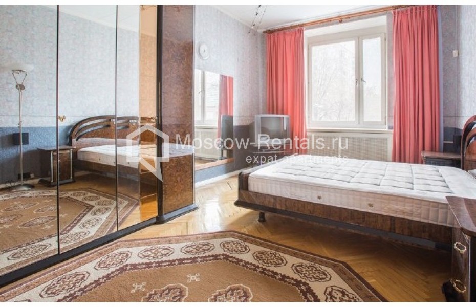 Photo #9 4-room (3 BR) apartment for <a href="http://moscow-rentals.ru/en/articles/long-term-rent" target="_blank">a long-term</a> rent
 in Russia, Moscow, Kazakova str, 17/1С1