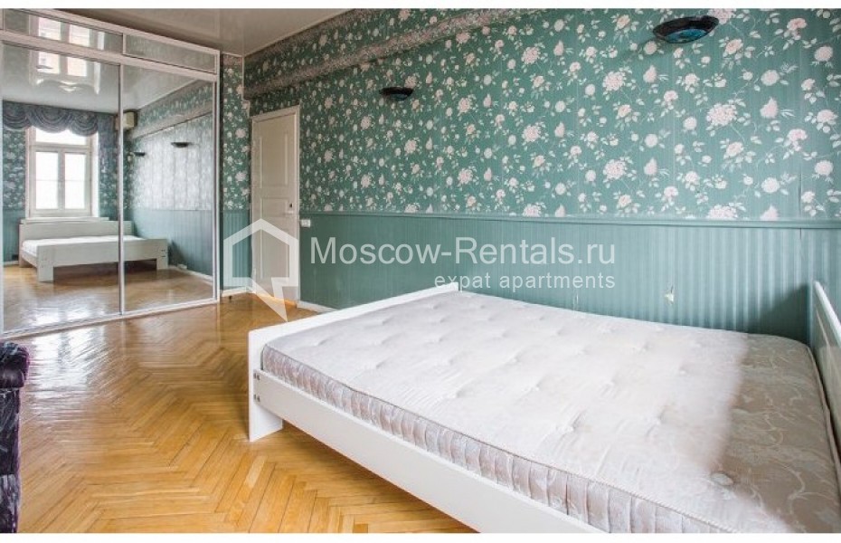 Photo #6 4-room (3 BR) apartment for <a href="http://moscow-rentals.ru/en/articles/long-term-rent" target="_blank">a long-term</a> rent
 in Russia, Moscow, Kazakova str, 17/1С1