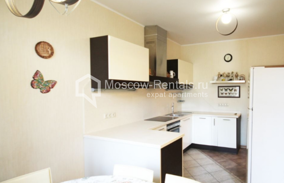 Photo #9 4-room (3 BR) apartment for <a href="http://moscow-rentals.ru/en/articles/long-term-rent" target="_blank">a long-term</a> rent
 in Russia, Moscow, Gilyarovskogo str, 50