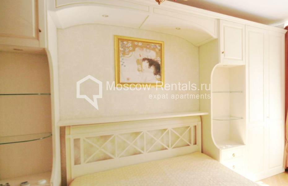 Photo #11 4-room (3 BR) apartment for <a href="http://moscow-rentals.ru/en/articles/long-term-rent" target="_blank">a long-term</a> rent
 in Russia, Moscow, Gilyarovskogo str, 50