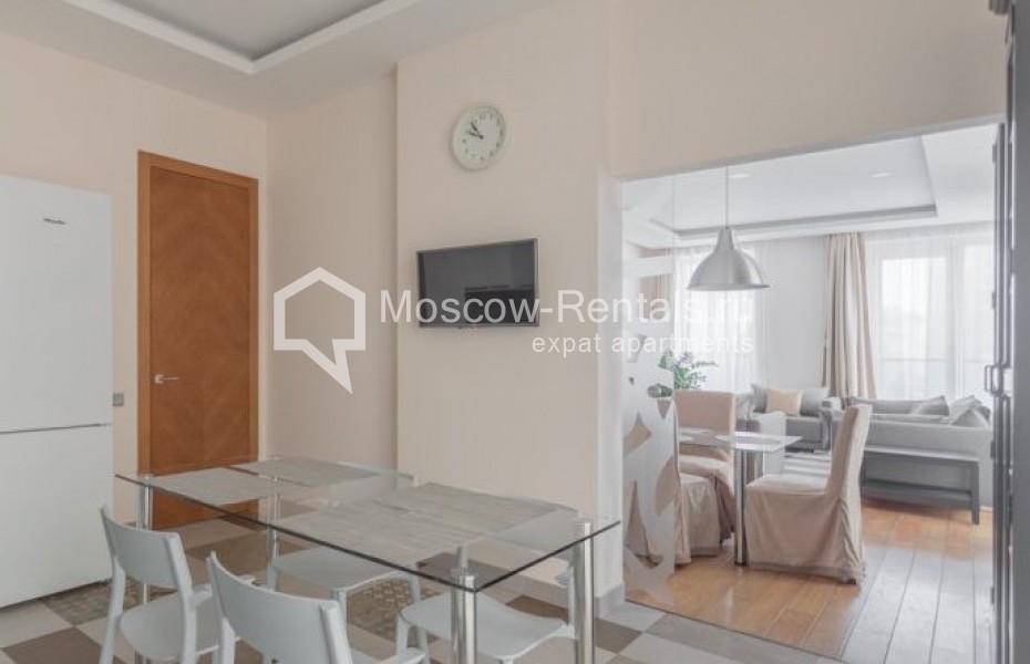 Photo #8 4-room (3 BR) apartment for <a href="http://moscow-rentals.ru/en/articles/long-term-rent" target="_blank">a long-term</a> rent
 in Russia, Moscow, 1st Smolenskyi lane, 21