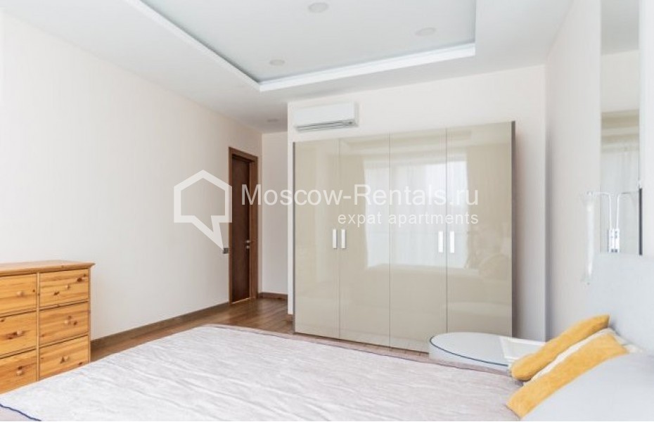 Photo #13 4-room (3 BR) apartment for <a href="http://moscow-rentals.ru/en/articles/long-term-rent" target="_blank">a long-term</a> rent
 in Russia, Moscow, 1st Smolenskyi lane, 21