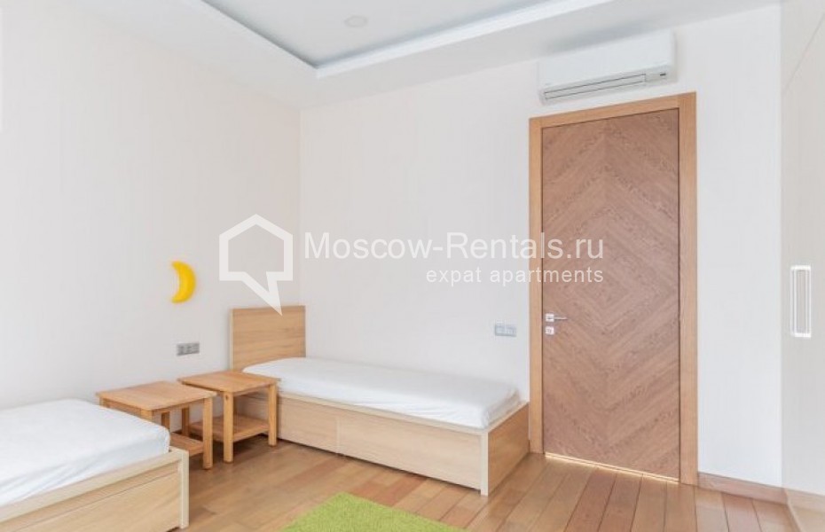 Photo #17 4-room (3 BR) apartment for <a href="http://moscow-rentals.ru/en/articles/long-term-rent" target="_blank">a long-term</a> rent
 in Russia, Moscow, 1st Smolenskyi lane, 21