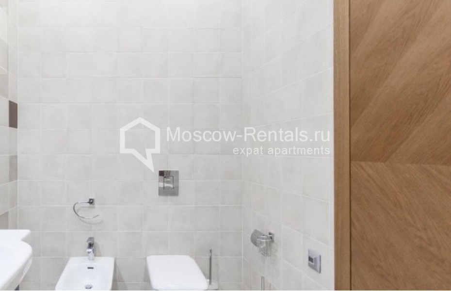 Photo #20 4-room (3 BR) apartment for <a href="http://moscow-rentals.ru/en/articles/long-term-rent" target="_blank">a long-term</a> rent
 in Russia, Moscow, 1st Smolenskyi lane, 21