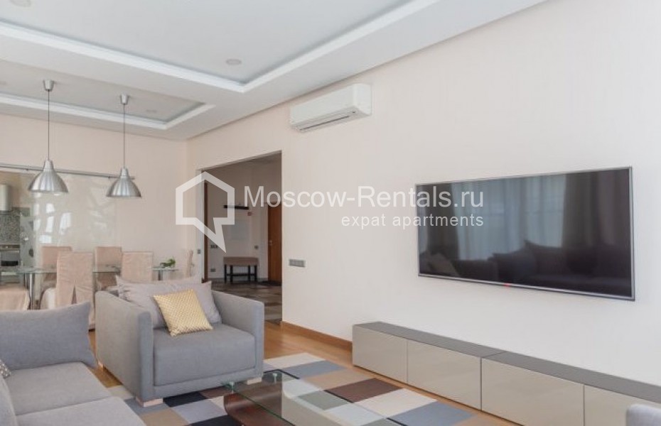 Photo #5 4-room (3 BR) apartment for <a href="http://moscow-rentals.ru/en/articles/long-term-rent" target="_blank">a long-term</a> rent
 in Russia, Moscow, 1st Smolenskyi lane, 21