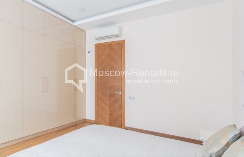 Photo #26 4-room (3 BR) apartment for <a href="http://moscow-rentals.ru/en/articles/long-term-rent" target="_blank">a long-term</a> rent
 in Russia, Moscow, 1st Smolenskyi lane, 21