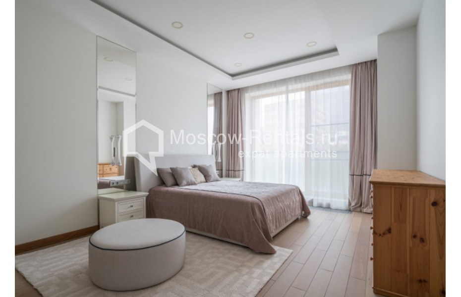 Photo #11 4-room (3 BR) apartment for <a href="http://moscow-rentals.ru/en/articles/long-term-rent" target="_blank">a long-term</a> rent
 in Russia, Moscow, 1st Smolenskyi lane, 21