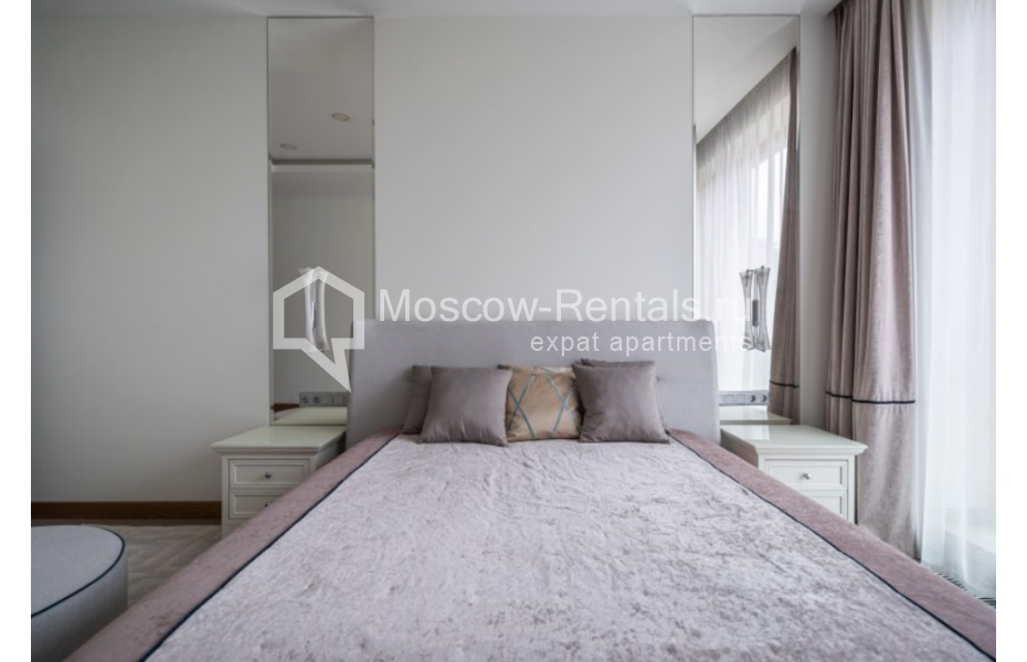 Photo #13 4-room (3 BR) apartment for <a href="http://moscow-rentals.ru/en/articles/long-term-rent" target="_blank">a long-term</a> rent
 in Russia, Moscow, 1st Smolenskyi lane, 21