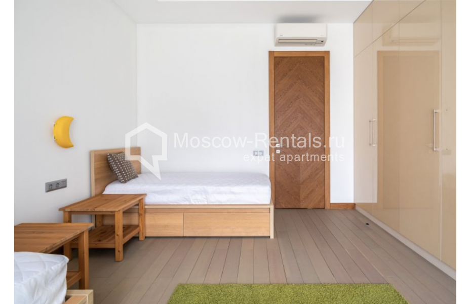 Photo #15 4-room (3 BR) apartment for <a href="http://moscow-rentals.ru/en/articles/long-term-rent" target="_blank">a long-term</a> rent
 in Russia, Moscow, 1st Smolenskyi lane, 21