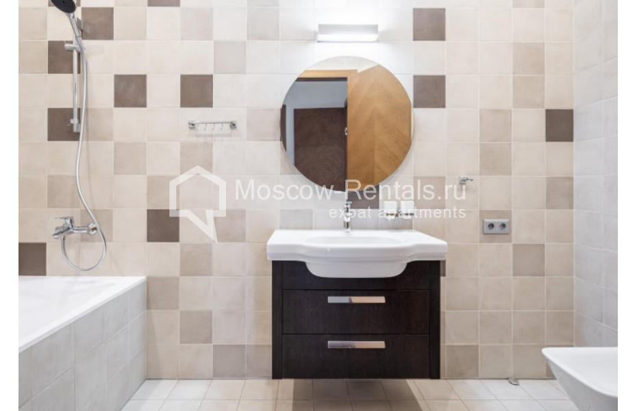 Photo #19 4-room (3 BR) apartment for <a href="http://moscow-rentals.ru/en/articles/long-term-rent" target="_blank">a long-term</a> rent
 in Russia, Moscow, 1st Smolenskyi lane, 21