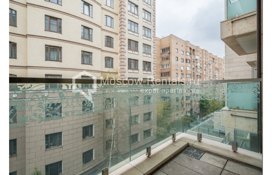 Photo #23 4-room (3 BR) apartment for <a href="http://moscow-rentals.ru/en/articles/long-term-rent" target="_blank">a long-term</a> rent
 in Russia, Moscow, 1st Smolenskyi lane, 21
