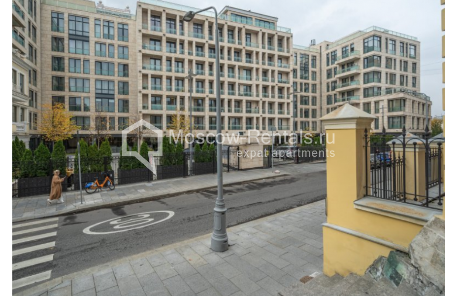 Photo #24 4-room (3 BR) apartment for <a href="http://moscow-rentals.ru/en/articles/long-term-rent" target="_blank">a long-term</a> rent
 in Russia, Moscow, 1st Smolenskyi lane, 21