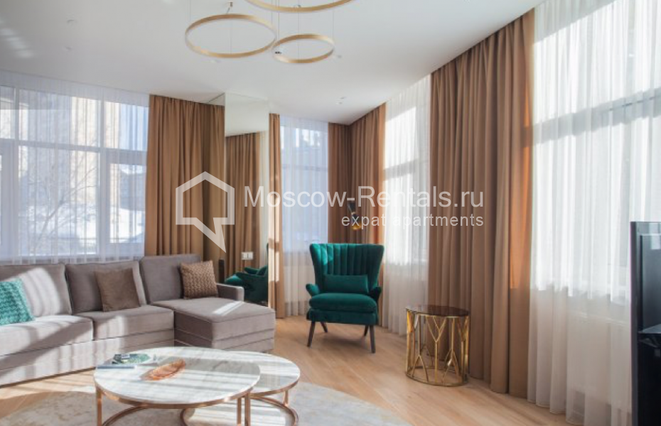 Photo #1 3-room (2 BR) apartment for <a href="http://moscow-rentals.ru/en/articles/long-term-rent" target="_blank">a long-term</a> rent
 in Russia, Moscow, New Arbat str, 32