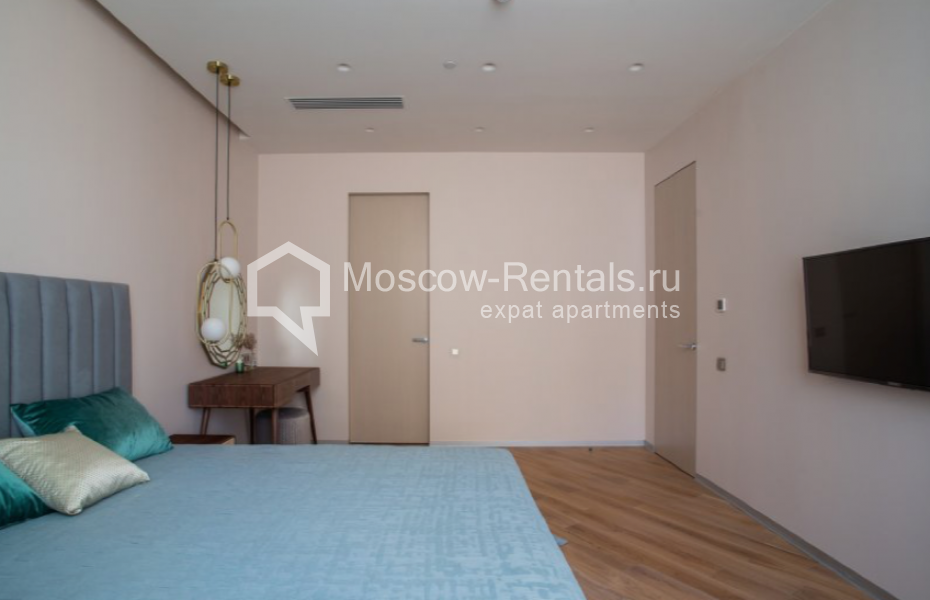 Photo #4 3-room (2 BR) apartment for <a href="http://moscow-rentals.ru/en/articles/long-term-rent" target="_blank">a long-term</a> rent
 in Russia, Moscow, New Arbat str, 32