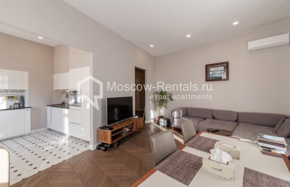 Photo #2 3-room (2 BR) apartment for <a href="http://moscow-rentals.ru/en/articles/long-term-rent" target="_blank">a long-term</a> rent
 in Russia, Moscow, B. Gnezdnikovskyi lane, 3