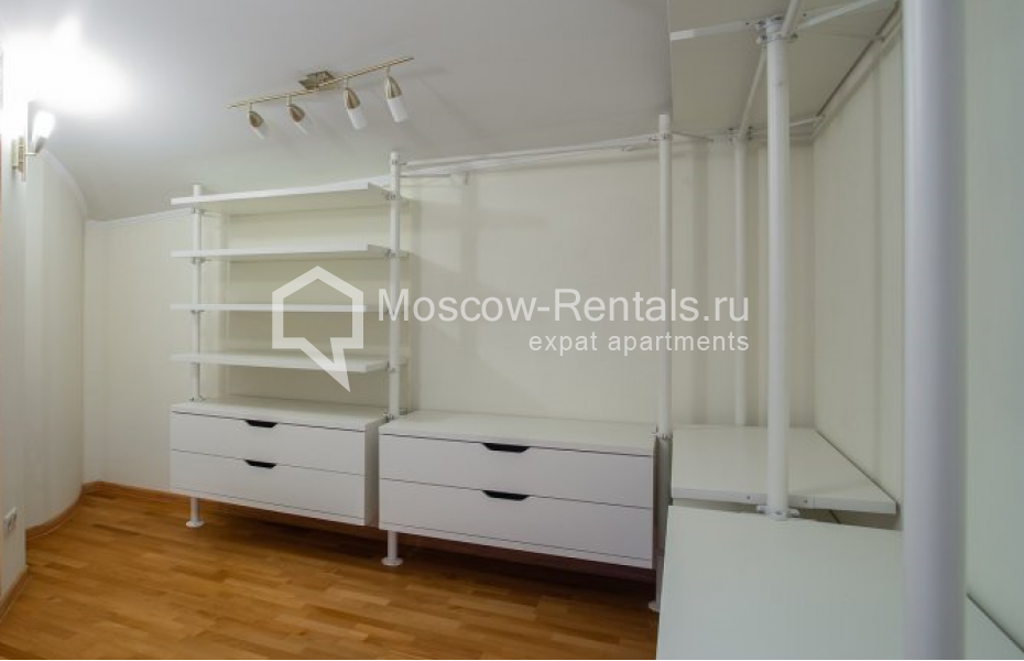 Photo #14 4-room (3 BR) apartment for <a href="http://moscow-rentals.ru/en/articles/long-term-rent" target="_blank">a long-term</a> rent
 in Russia, Moscow, Osennyaya str, 25К2