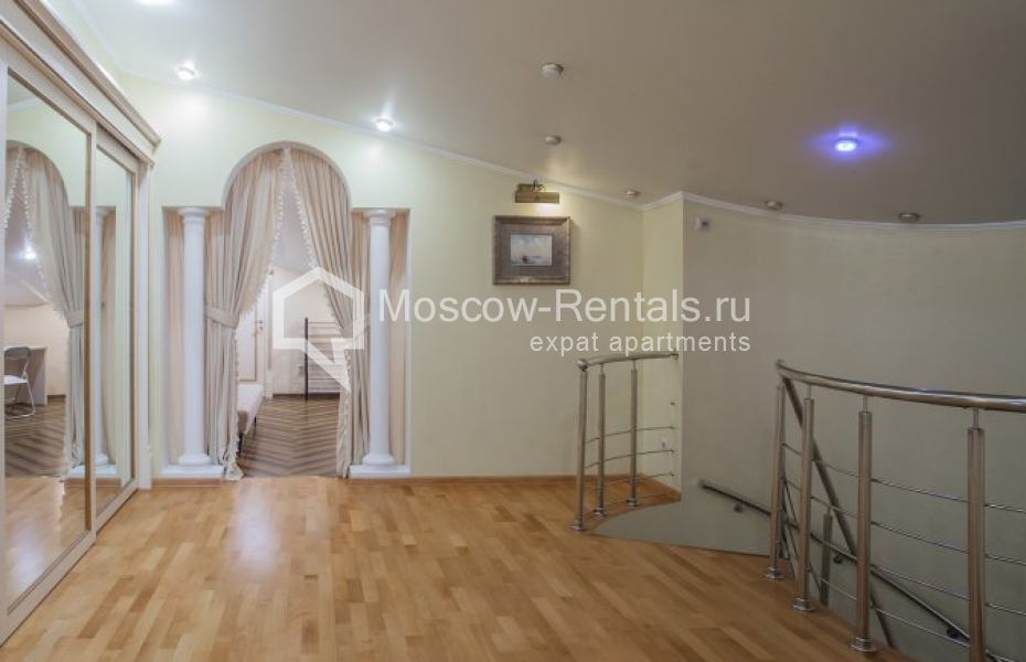 Photo #16 4-room (3 BR) apartment for <a href="http://moscow-rentals.ru/en/articles/long-term-rent" target="_blank">a long-term</a> rent
 in Russia, Moscow, Osennyaya str, 25К2