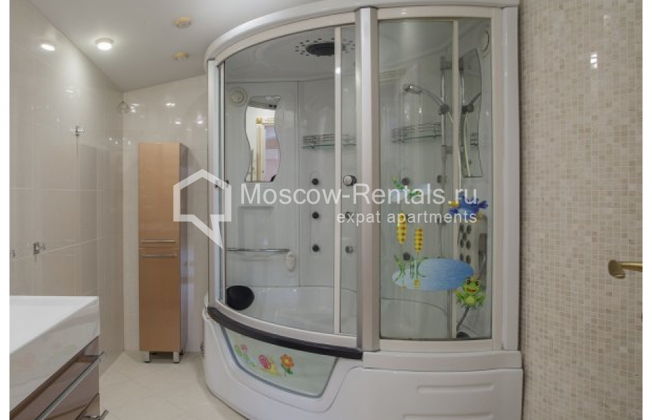 Photo #22 4-room (3 BR) apartment for <a href="http://moscow-rentals.ru/en/articles/long-term-rent" target="_blank">a long-term</a> rent
 in Russia, Moscow, Osennyaya str, 25К2