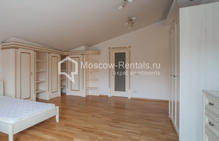 Photo #9 4-room (3 BR) apartment for <a href="http://moscow-rentals.ru/en/articles/long-term-rent" target="_blank">a long-term</a> rent
 in Russia, Moscow, Osennyaya str, 25К2