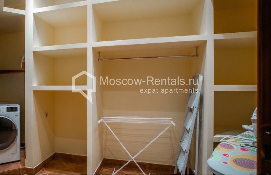 Photo #15 4-room (3 BR) apartment for <a href="http://moscow-rentals.ru/en/articles/long-term-rent" target="_blank">a long-term</a> rent
 in Russia, Moscow, Ostrovnoy proezd, 12К1
