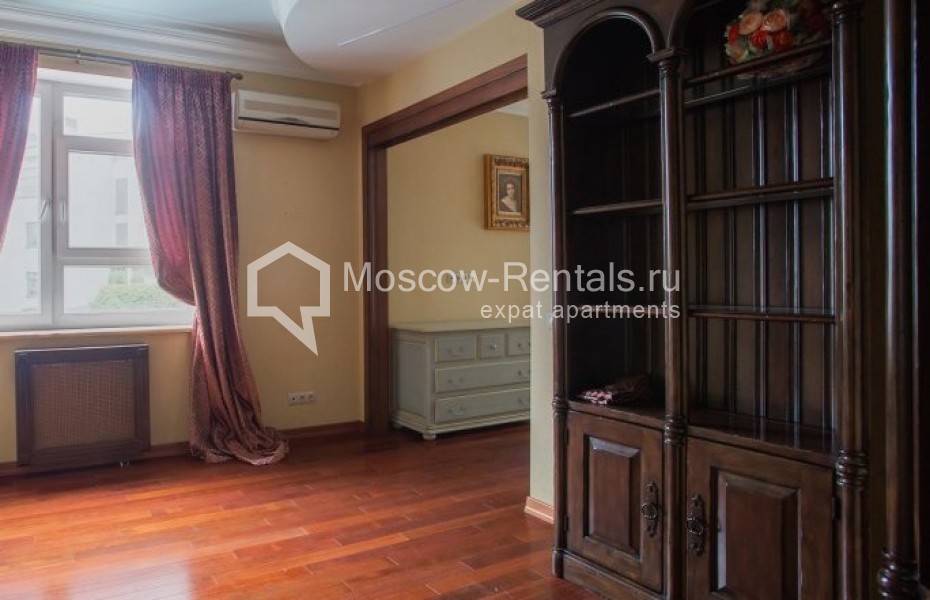 Photo #10 4-room (3 BR) apartment for <a href="http://moscow-rentals.ru/en/articles/long-term-rent" target="_blank">a long-term</a> rent
 in Russia, Moscow, Ostrovnoy proezd, 12К1