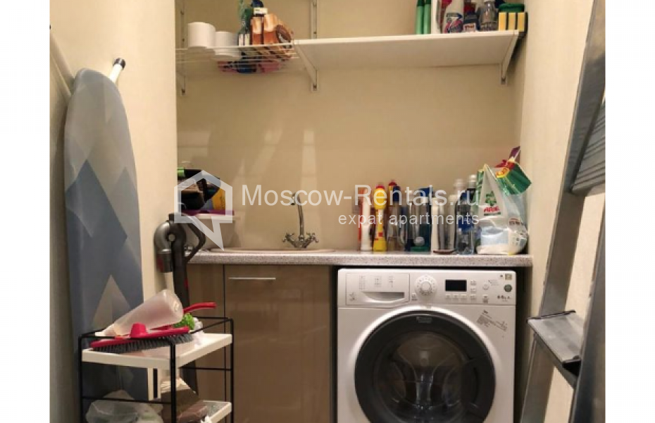 Photo #10 4-room (3 BR) apartment for <a href="http://moscow-rentals.ru/en/articles/long-term-rent" target="_blank">a long-term</a> rent
 in Russia, Moscow, Sosnovaya alleya, 1