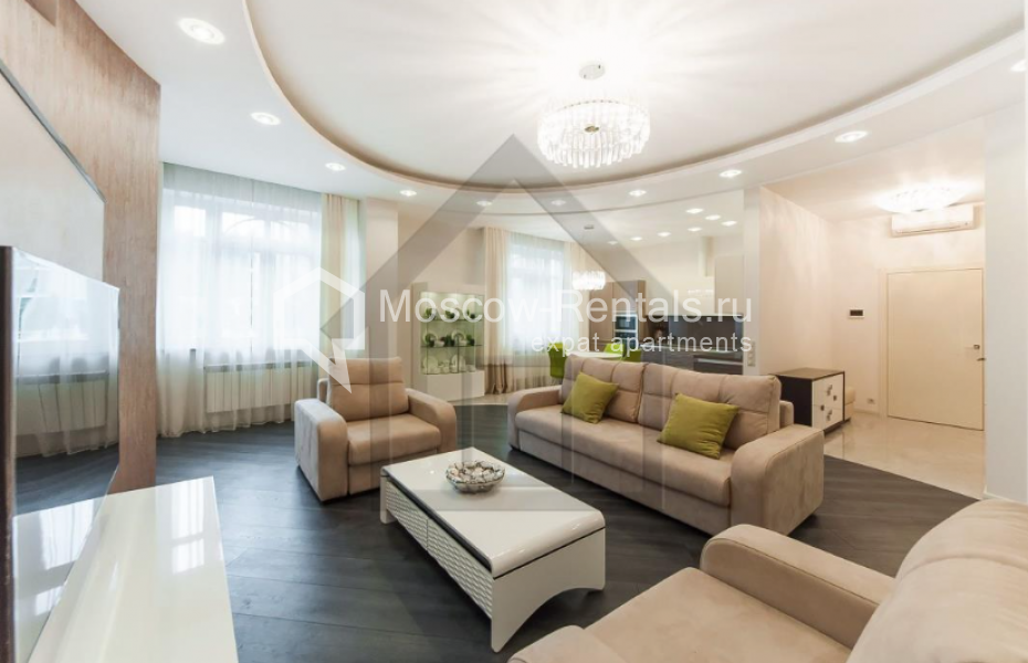 Photo #1 3-room (2 BR) apartment for <a href="http://moscow-rentals.ru/en/articles/long-term-rent" target="_blank">a long-term</a> rent
 in Russia, Moscow, Beregovaya str, 4К5