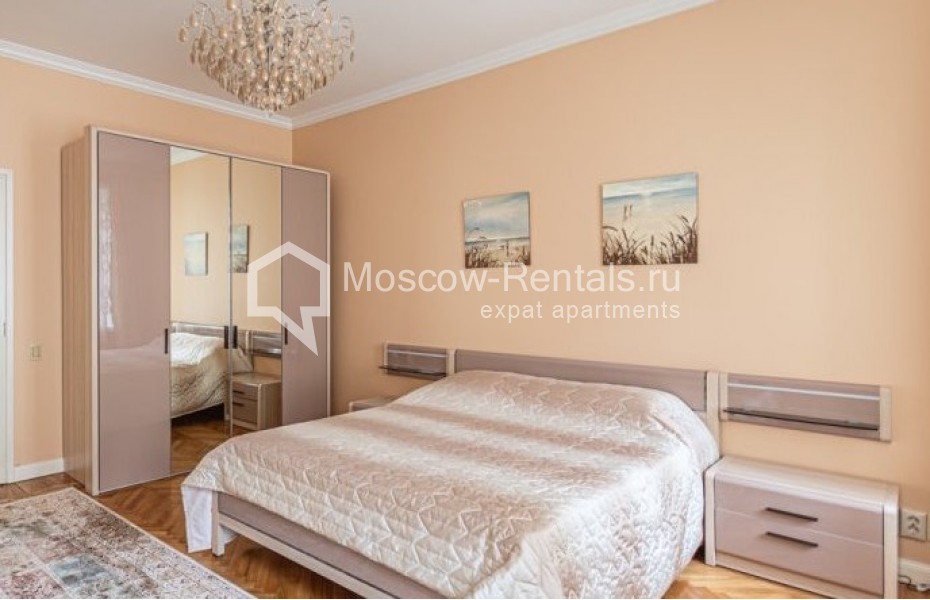 Photo #12 4-room (3 BR) apartment for <a href="http://moscow-rentals.ru/en/articles/long-term-rent" target="_blank">a long-term</a> rent
 in Russia, Moscow, B. Patriarshi lane, 4