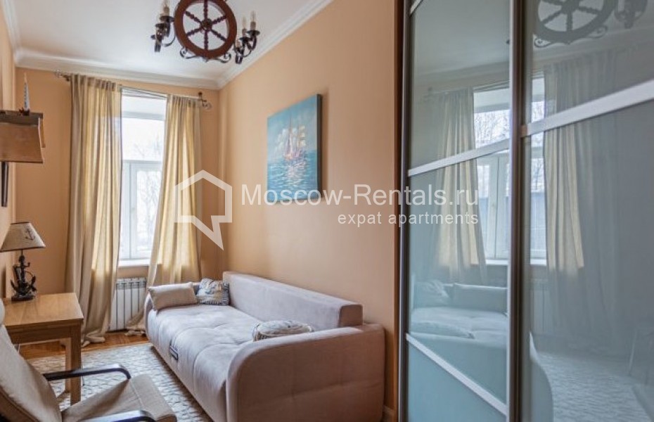 Photo #16 4-room (3 BR) apartment for <a href="http://moscow-rentals.ru/en/articles/long-term-rent" target="_blank">a long-term</a> rent
 in Russia, Moscow, B. Patriarshi lane, 4