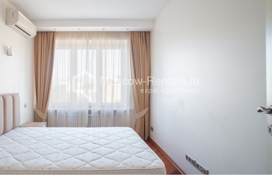 Photo #9 3-room (2 BR) apartment for <a href="http://moscow-rentals.ru/en/articles/long-term-rent" target="_blank">a long-term</a> rent
 in Russia, Moscow, B. Bronnaya str, 2/6