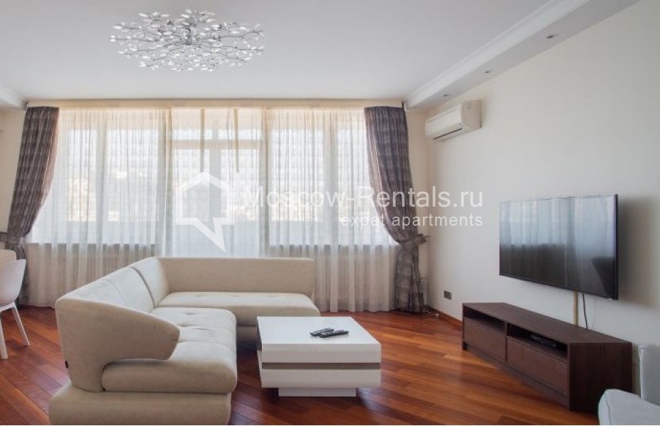 Photo #1 3-room (2 BR) apartment for <a href="http://moscow-rentals.ru/en/articles/long-term-rent" target="_blank">a long-term</a> rent
 in Russia, Moscow, B. Bronnaya str, 2/6