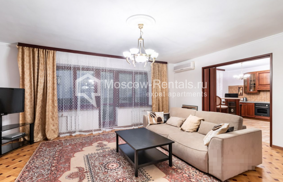 Photo #1 3-room (2 BR) apartment for <a href="http://moscow-rentals.ru/en/articles/long-term-rent" target="_blank">a long-term</a> rent
 in Russia, Moscow, 2nd Tverskaya-Yamskaya str, 26