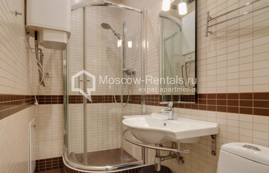 Фото №3 3-комн. кв. в аренду на длительный срок в Россия, Москва, Трехпрудный переулок, 11/13С1