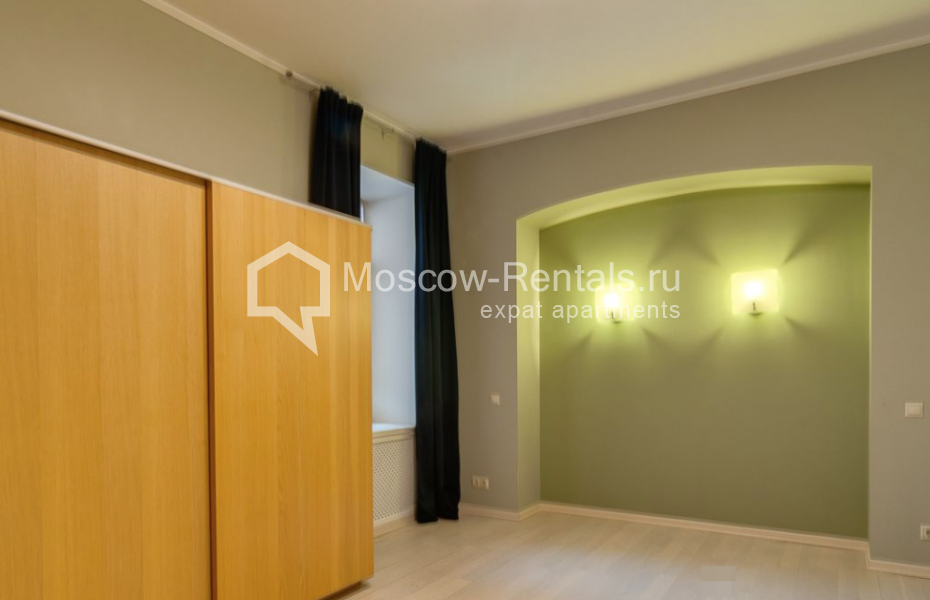 Фото №10 3-комн. кв. в аренду на длительный срок в Россия, Москва, Трехпрудный переулок, 11/13С1