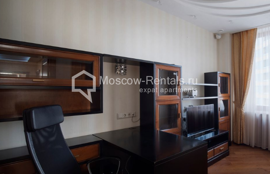 Photo #19 5-room (4 BR) apartment for <a href="http://moscow-rentals.ru/en/articles/long-term-rent" target="_blank">a long-term</a> rent
 in Russia, Moscow, Shabolovka str, 23к5