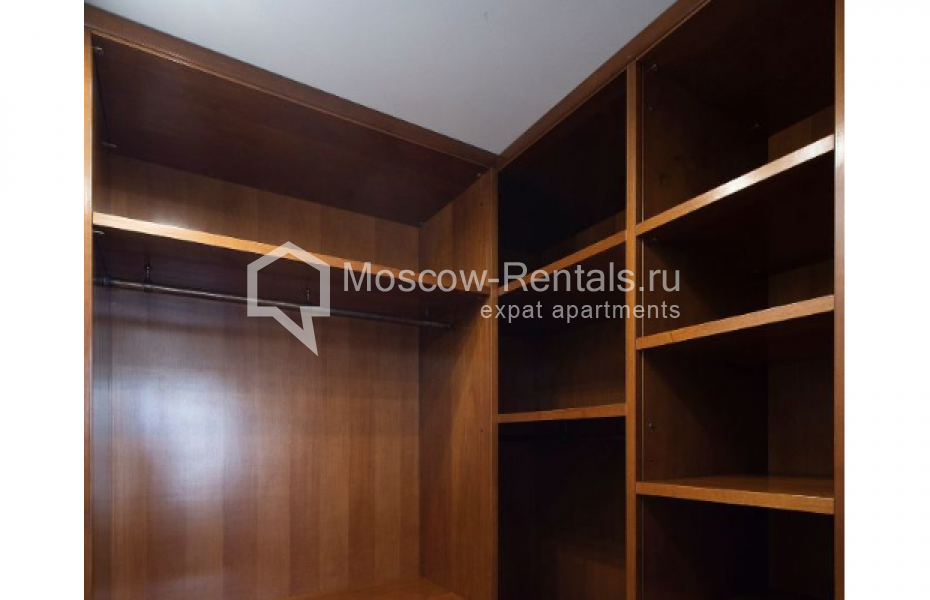 Photo #22 5-room (4 BR) apartment for <a href="http://moscow-rentals.ru/en/articles/long-term-rent" target="_blank">a long-term</a> rent
 in Russia, Moscow, Shabolovka str, 23к5