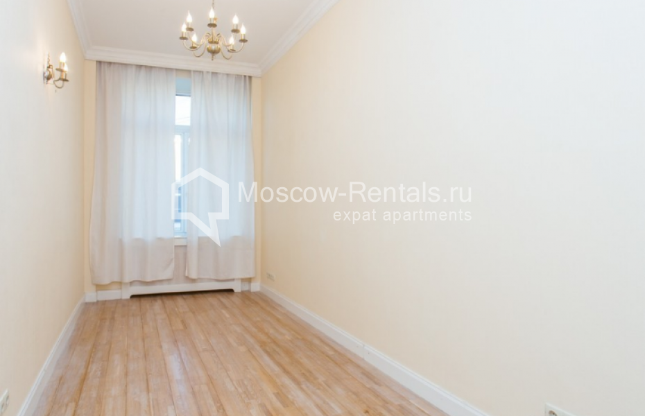 Photo #7 4-room (3 BR) apartment for <a href="http://moscow-rentals.ru/en/articles/long-term-rent" target="_blank">a long-term</a> rent
 in Russia, Moscow, Malaya Bronnaya str, 21/13 bld 1