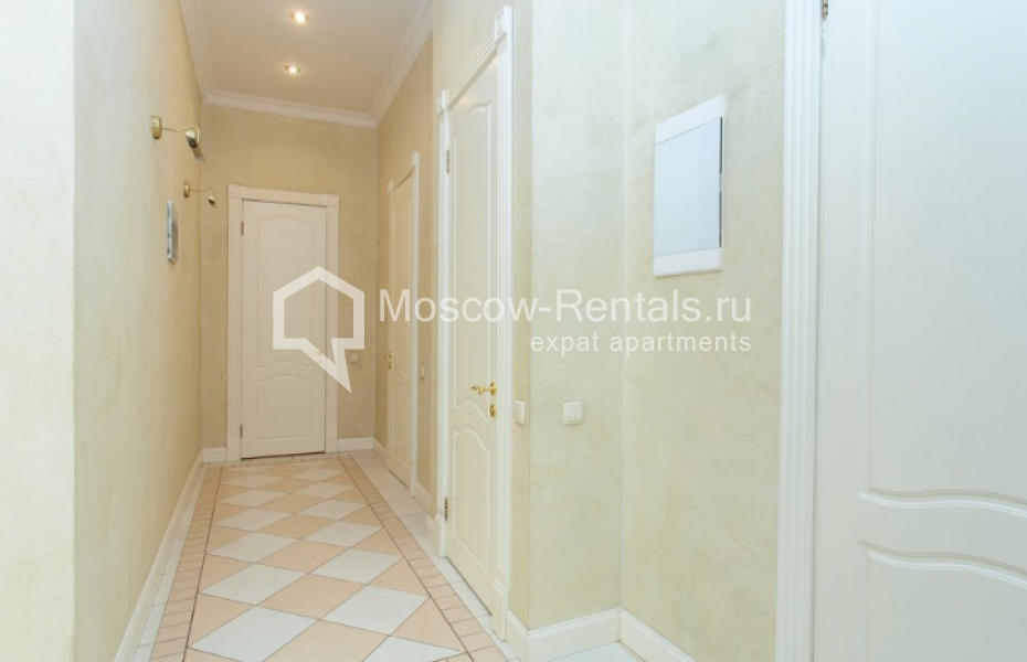 Photo #9 4-room (3 BR) apartment for <a href="http://moscow-rentals.ru/en/articles/long-term-rent" target="_blank">a long-term</a> rent
 in Russia, Moscow, Malaya Bronnaya str, 21/13 bld 1