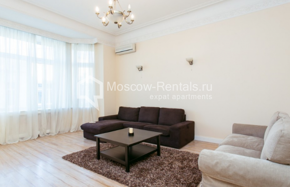Photo #2 4-room (3 BR) apartment for <a href="http://moscow-rentals.ru/en/articles/long-term-rent" target="_blank">a long-term</a> rent
 in Russia, Moscow, Malaya Bronnaya str, 21/13 bld 1