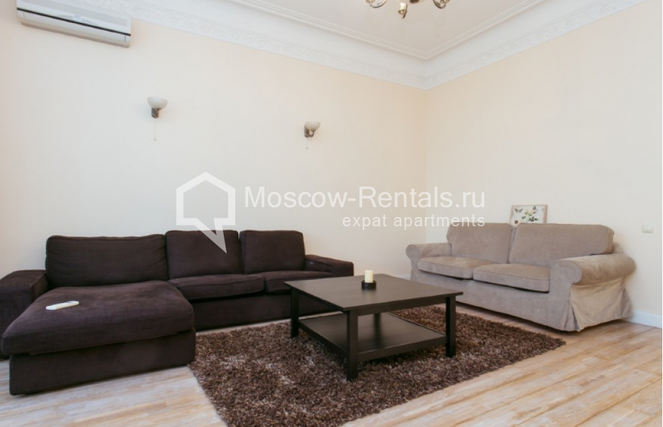 Photo #1 4-room (3 BR) apartment for <a href="http://moscow-rentals.ru/en/articles/long-term-rent" target="_blank">a long-term</a> rent
 in Russia, Moscow, Malaya Bronnaya str, 21/13 bld 1