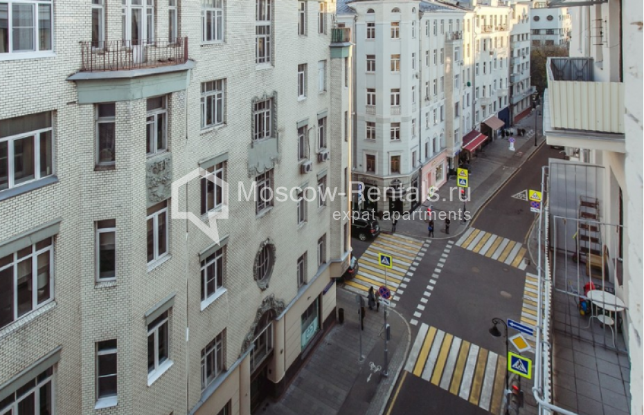 Photo #12 4-room (3 BR) apartment for <a href="http://moscow-rentals.ru/en/articles/long-term-rent" target="_blank">a long-term</a> rent
 in Russia, Moscow, Malaya Bronnaya str, 21/13 bld 1
